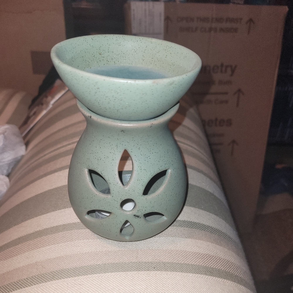 Tealight wax warmer